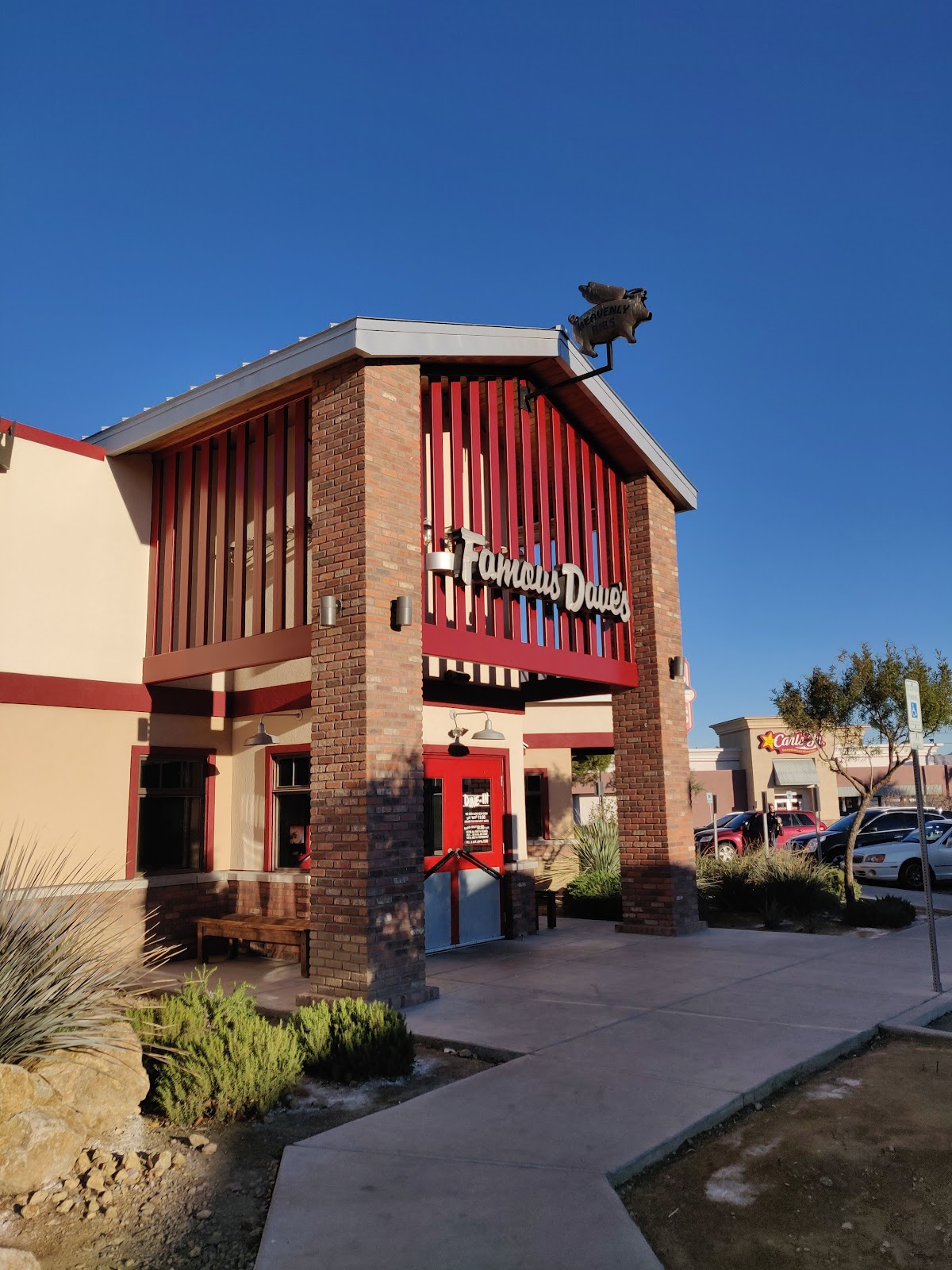 Famous Dave's Bar-B-Que