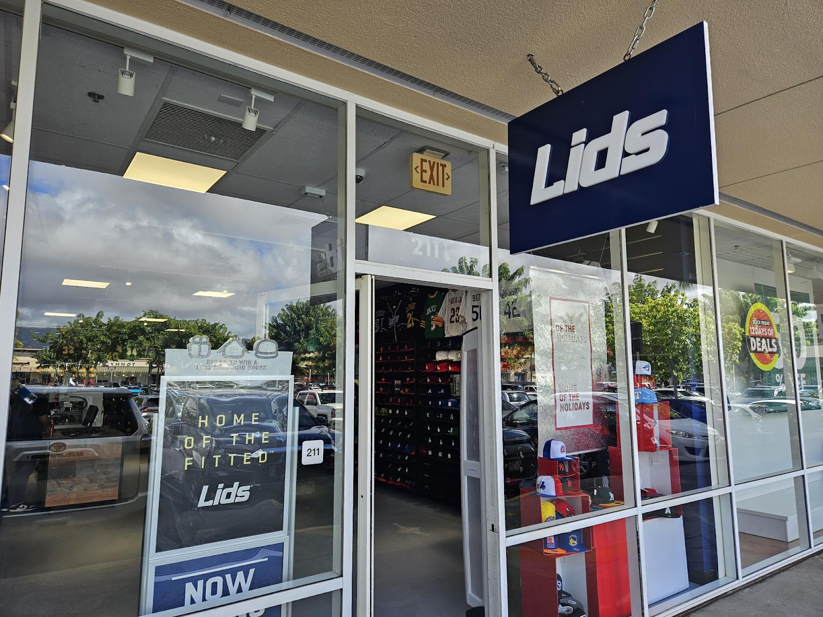 Lids Waikele Premium Outlets