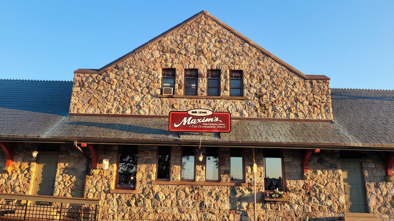 Maxim's at Oconomowoc Depot